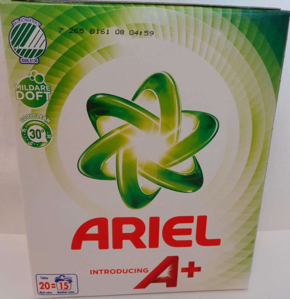 Ariel mosópor dobozos 15 mosás 675 g Introducing A+ Regular – front